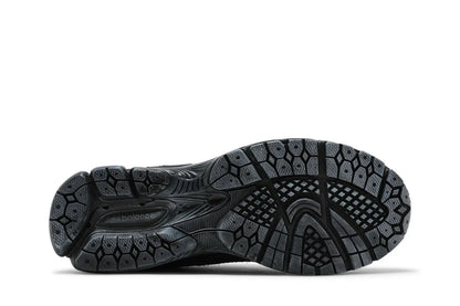 New Balance 2002R Protection Pack Phantom Cinza Camurça Mesh Preto