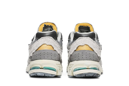 New Balance 2002R Protection Pack Rain Cloud Suede Mesh Cinza