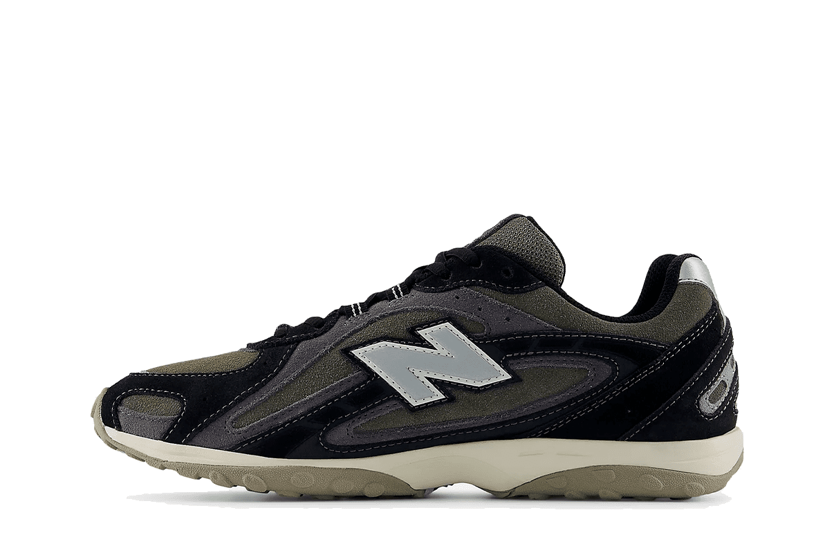 Tênis New Balance 204L Black Magnet Preto