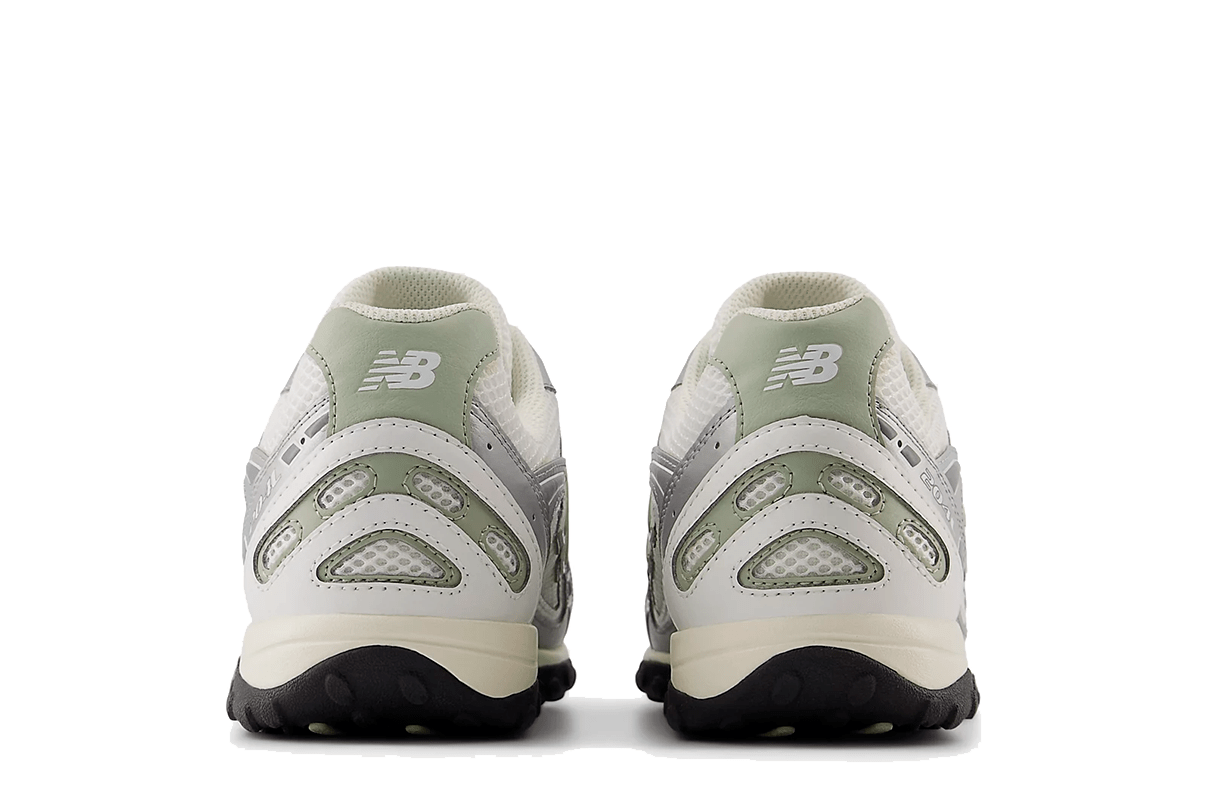 Tênis New Balance 204L Silver Metallic Sage Green Prateado