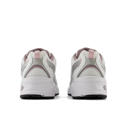 Tênis New Balance 530 Ice Wine Prata