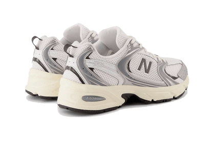 Tênis New Balance 530 Silver Metallic Black Cement Prateado