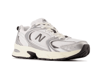 Tênis New Balance 530 Silver Metallic Black Cement Prateado