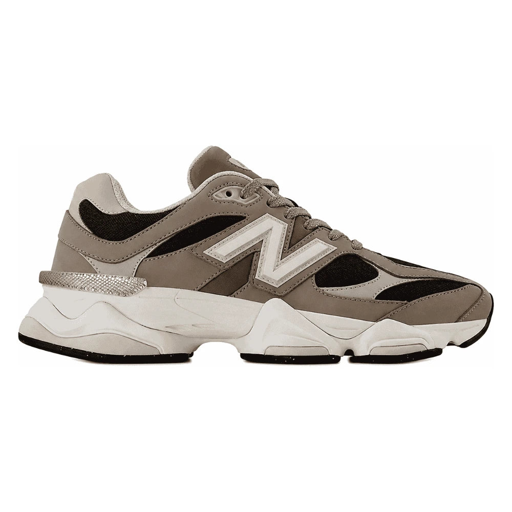 Tênis New Balance 9060 Fall Suedes Pack Arid Stone Marrom