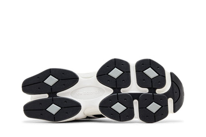 Tênis New Balance 9060 Reflection Black Suede Branco White