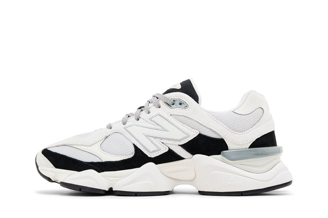 Tênis New Balance 9060 Reflection Black Suede Branco White