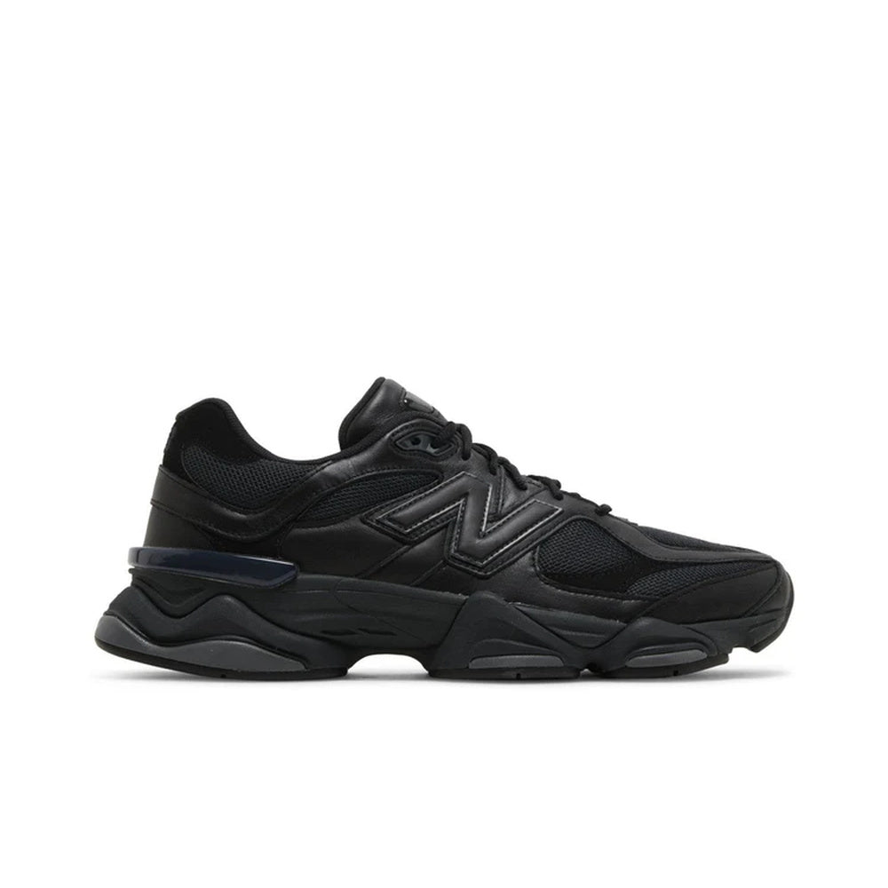 Tênis New Balance 9060 Triple Black Preto