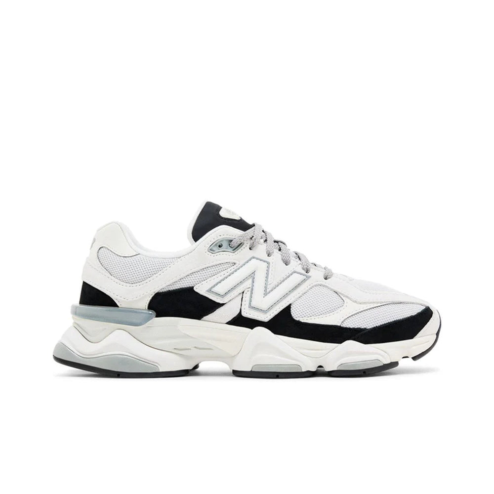 Tênis New Balance 9060 Reflection Black Suede Branco White