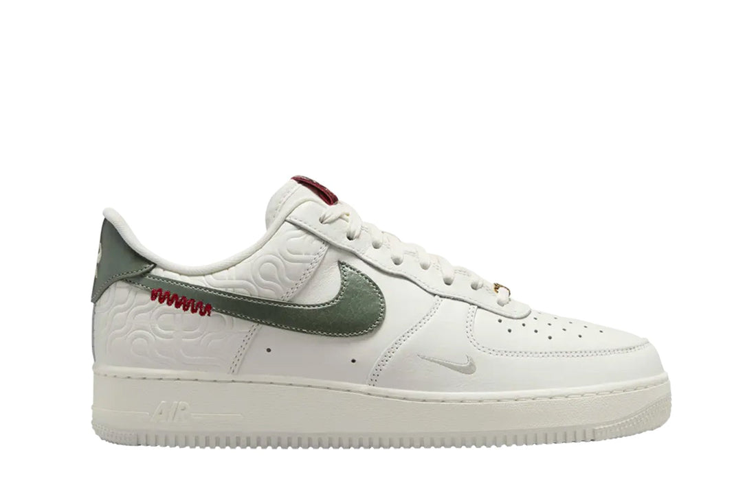 Tênis Nike Air Force 1 &