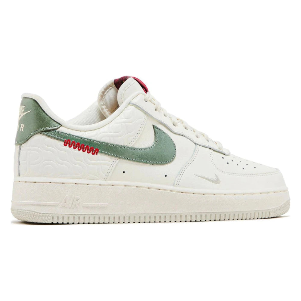 Tênis Nike Air Force 1 &