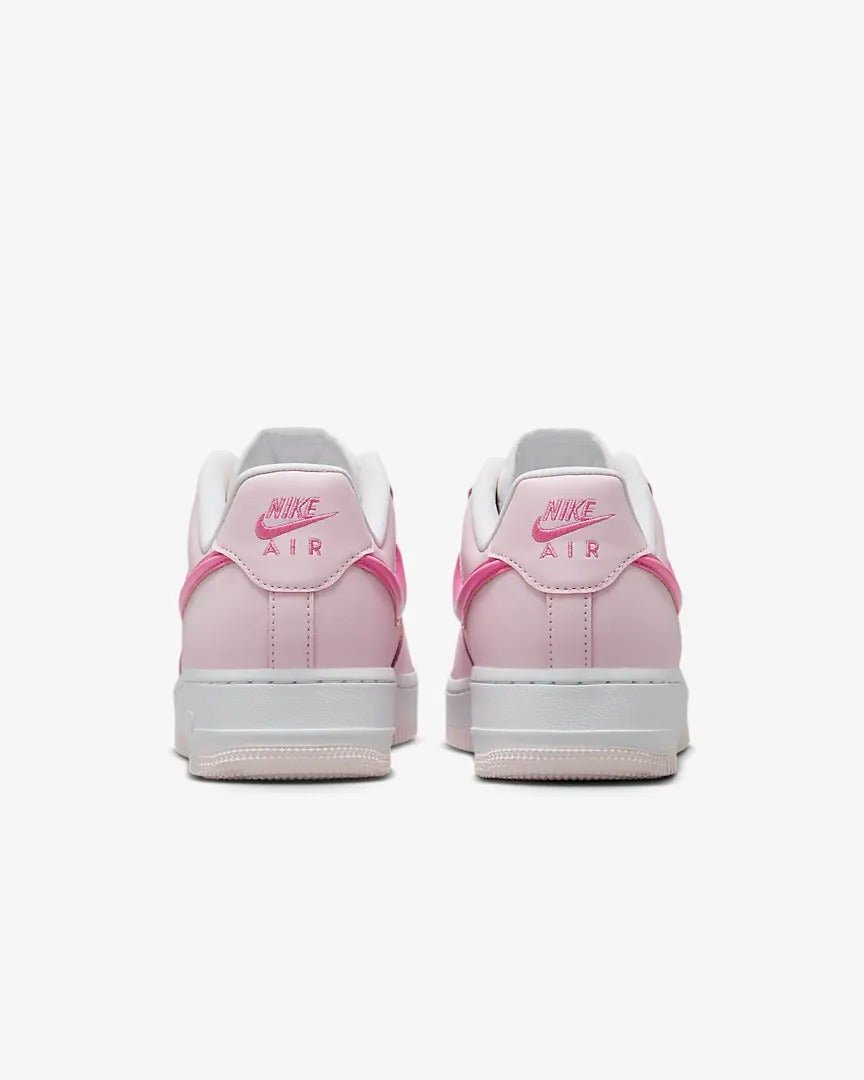Tênis Nike Air Force 1 &