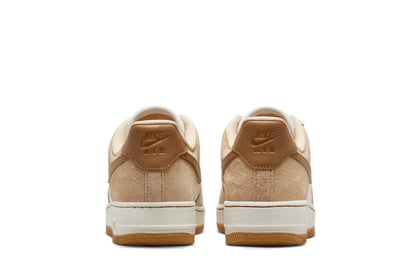 Nike Air Force 1 Low LXX &quot;Vachetta Tan Flax&quot; Marrom