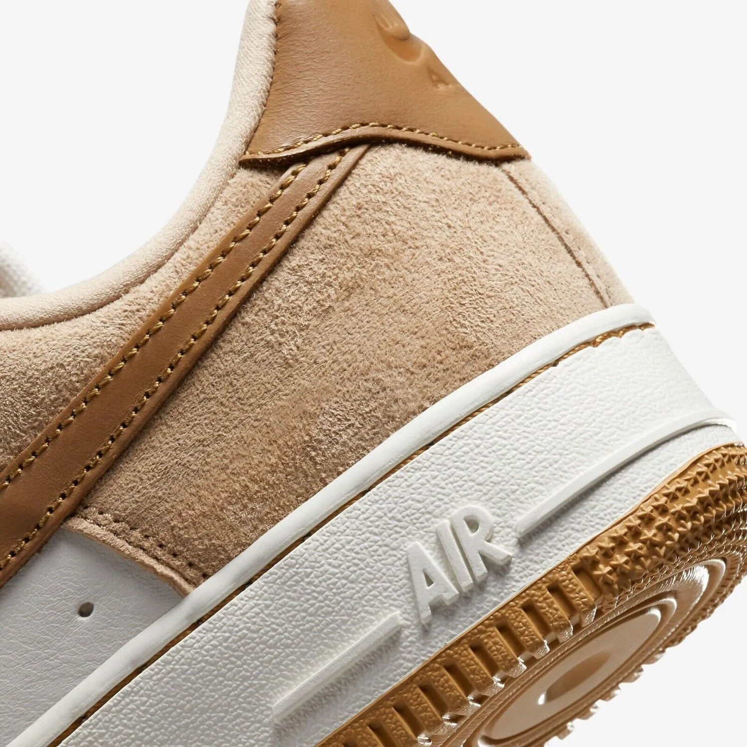 Tênis Nike Air Force 1 Low LXX Vachetta Tan Flax Marrom