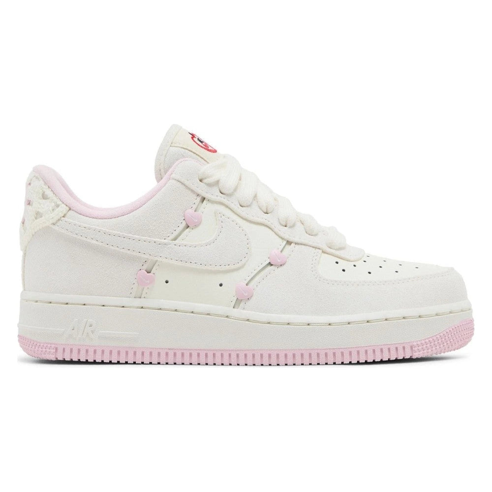 Tênis Nike Air Force 1 Low Valentine&