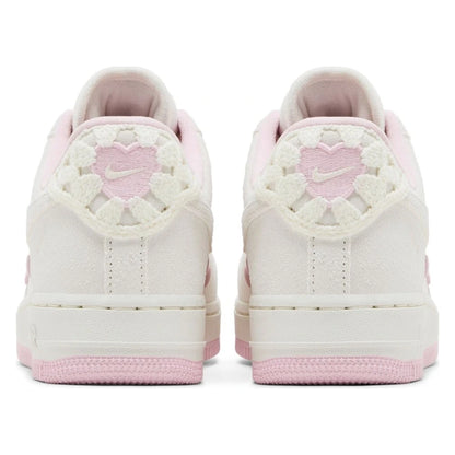 Tênis Nike Air Force 1 Low Valentine&