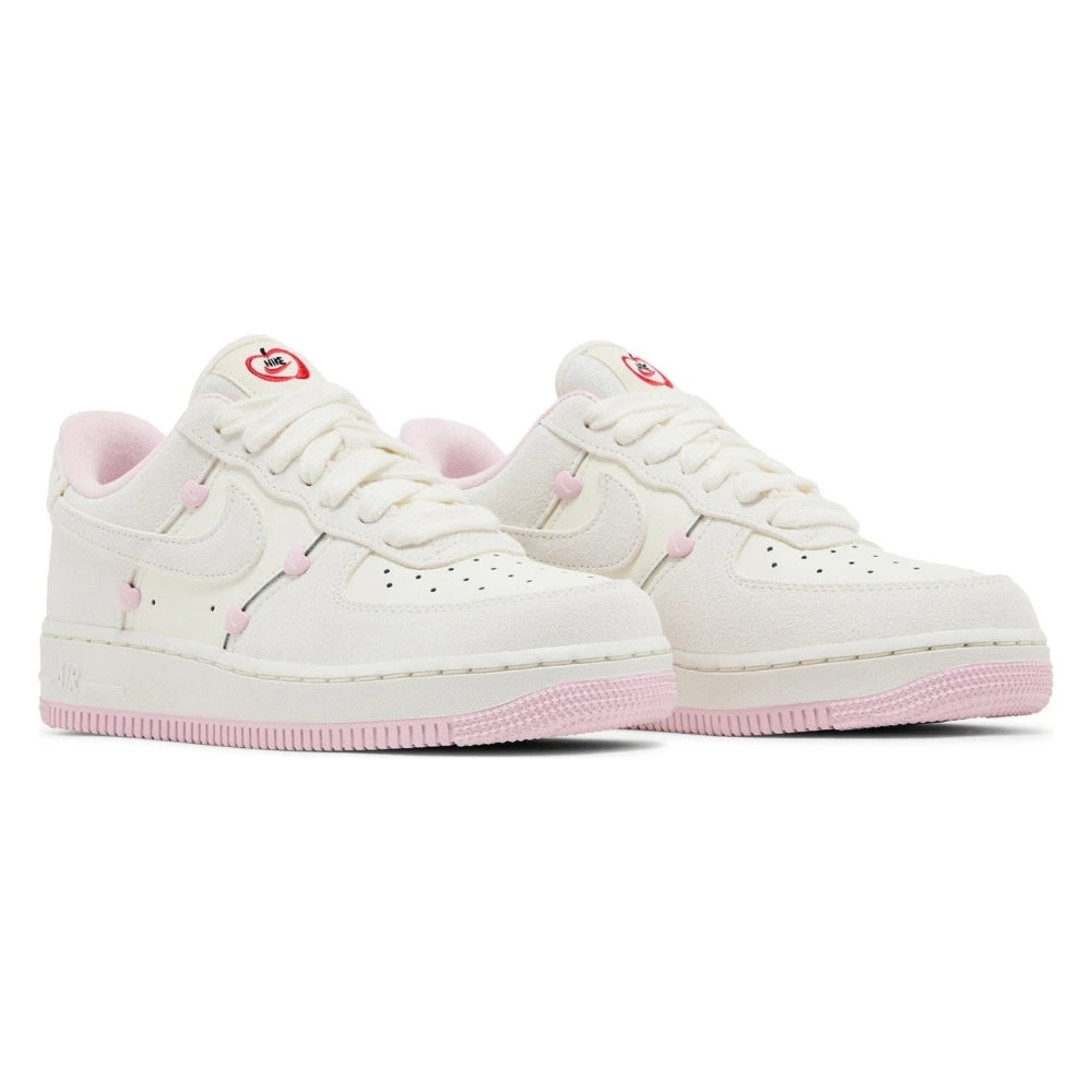 Tênis Nike Air Force 1 Low Valentine&