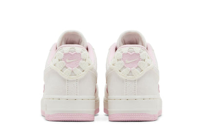 Tênis Nike Air Force 1 Low Valentine&