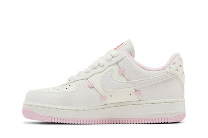 Tênis Nike Air Force 1 Low Valentine&