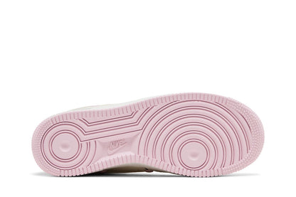 Tênis Nike Air Force 1 Low Valentine&