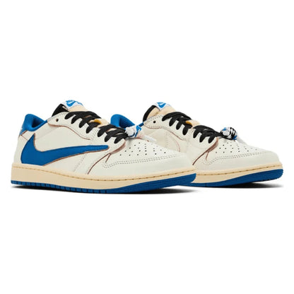 Tênis Nike Air Jordan 1 Low OG SP x Travis Scott Sail Military Blue Couro - foto 7