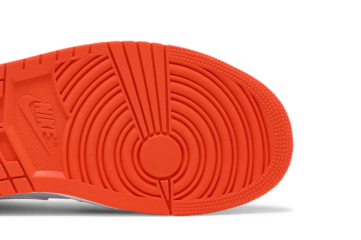 Tênis Nike Air Jordan 1 Mid SE Electro Orange Laranja
