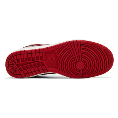 Tênis Nike Air Jordan 1 Retro High &