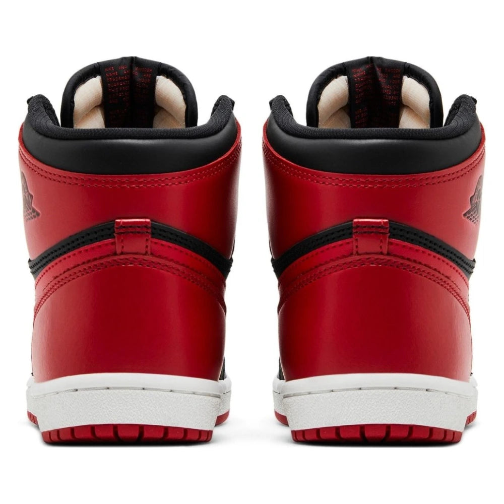 Tênis Nike Air Jordan 1 Retro High &