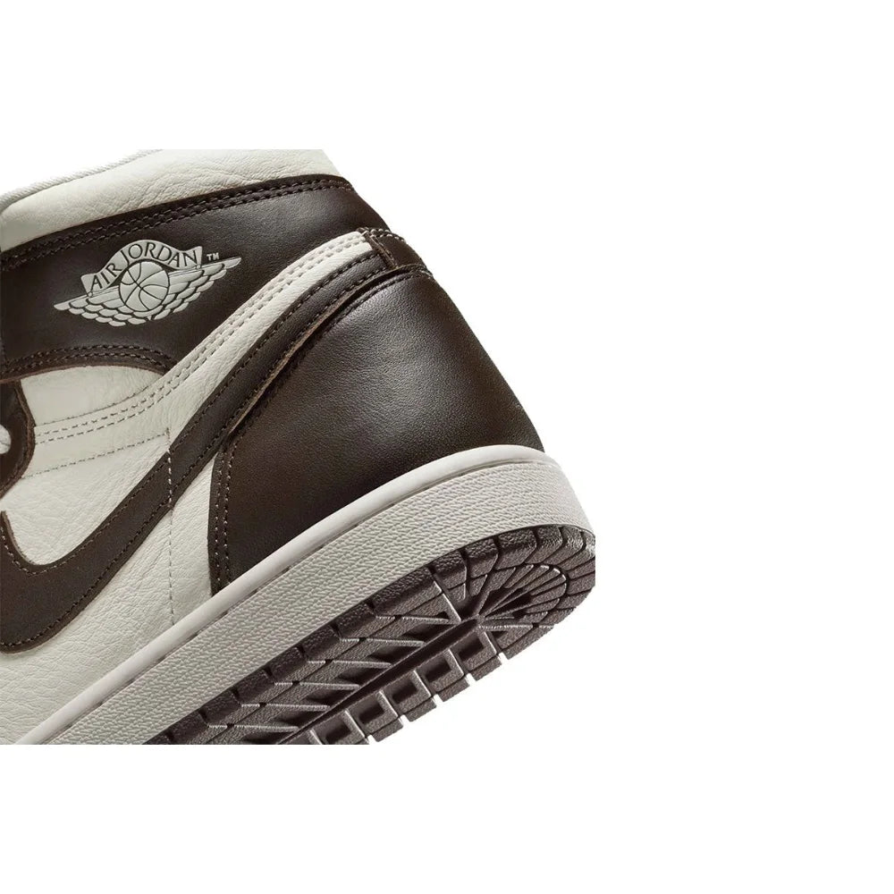 Tênis Nike Air Jordan 1 Retro High OG Light Madder Root Marrom - foto 6