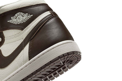 Tênis Nike Air Jordan 1 Retro High OG Light Madder Root Marrom