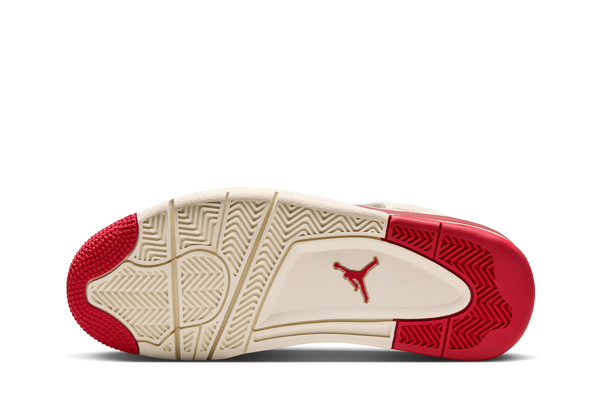 Tênis Nike Air Jordan 4 Retro Valentine&