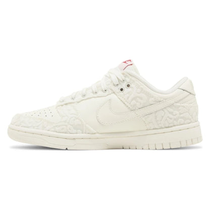 Tênis Nike Dunk Low Give Her Flowers Branco - foto 2