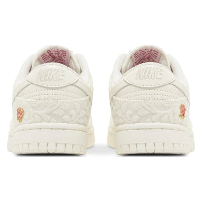 Tênis Nike Dunk Low Give Her Flowers Branco - foto 4