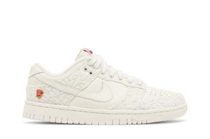Tênis Nike Dunk Low Give Her Flowers Branco