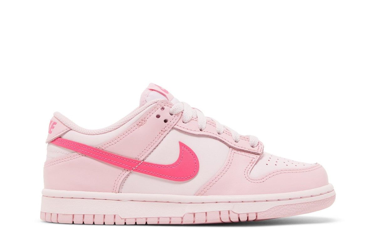 Tênis Nike Dunk Low Triple Pink Rosa