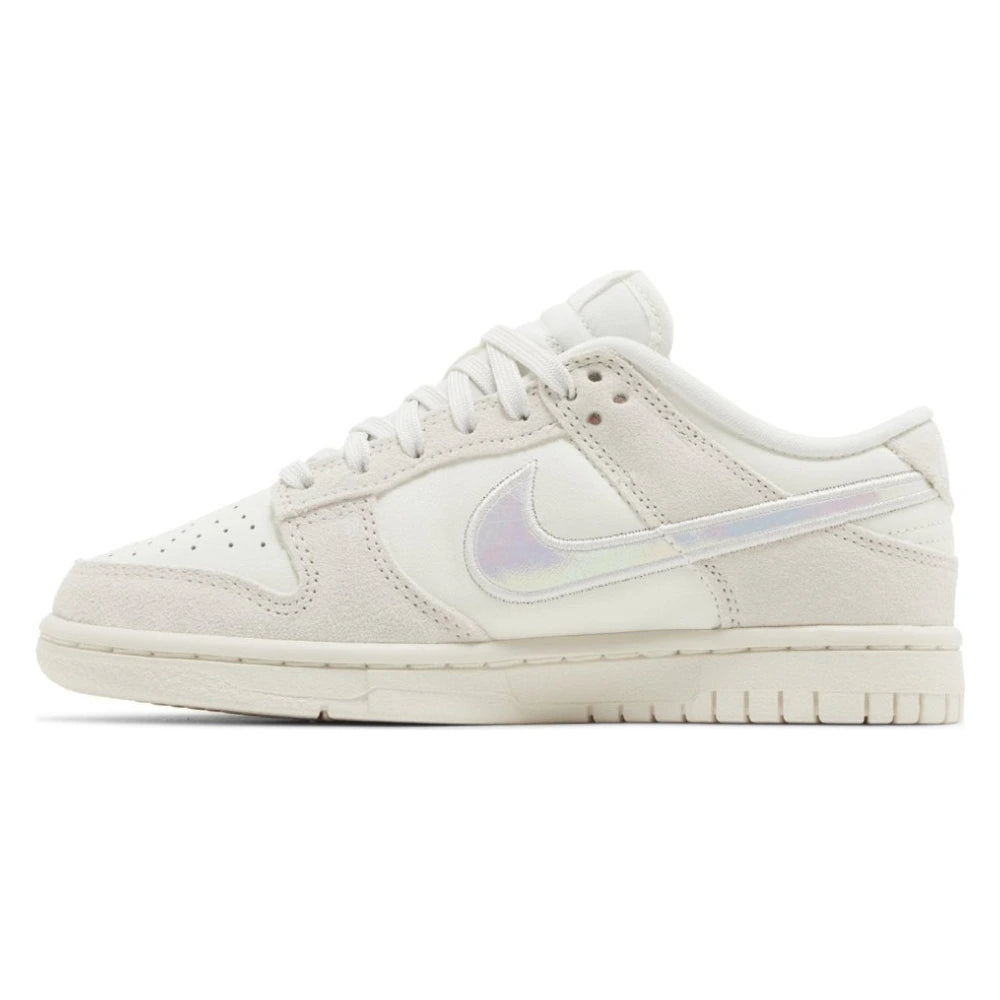 Tênis Nike Dunk Low Iridescent Swoosh Bege - foto 2