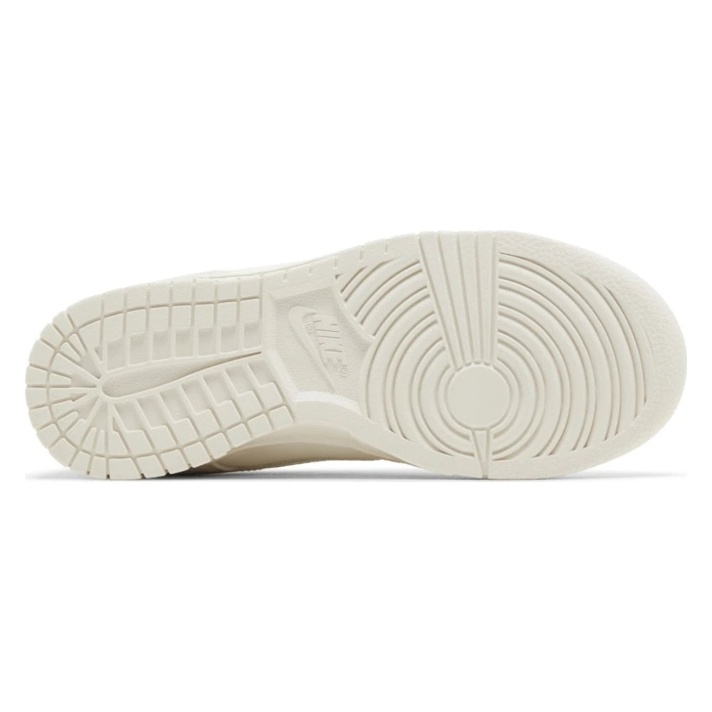 Tênis Nike Dunk Low Iridescent Swoosh Bege - foto 3