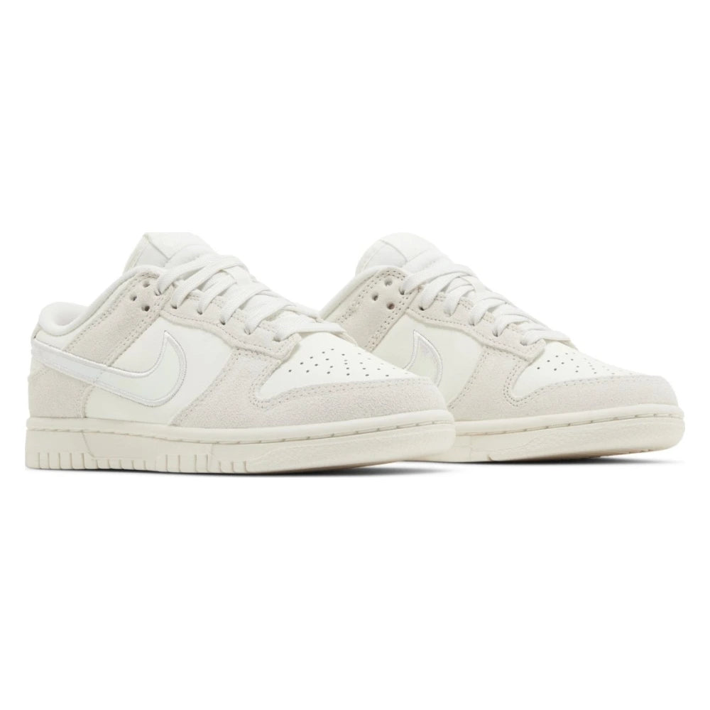 Tênis Nike Dunk Low Iridescent Swoosh Bege - foto 5