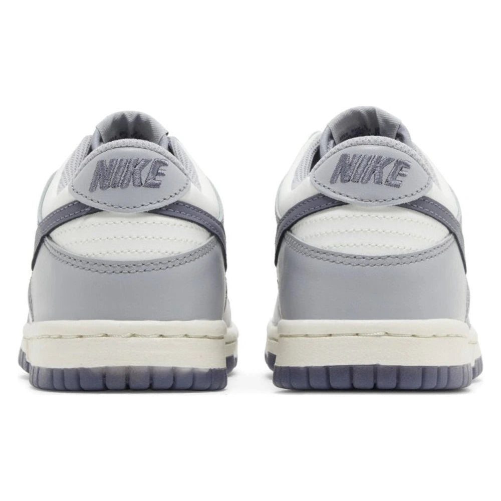 Tênis Nike Dunk Low Light Carbon Cinza - foto 4