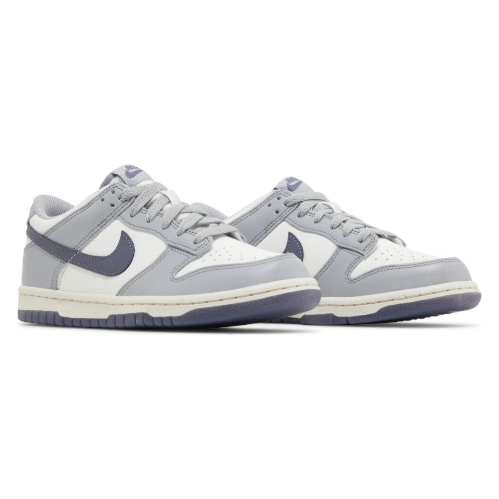 Tênis Nike Dunk Low Light Carbon Cinza - foto 5