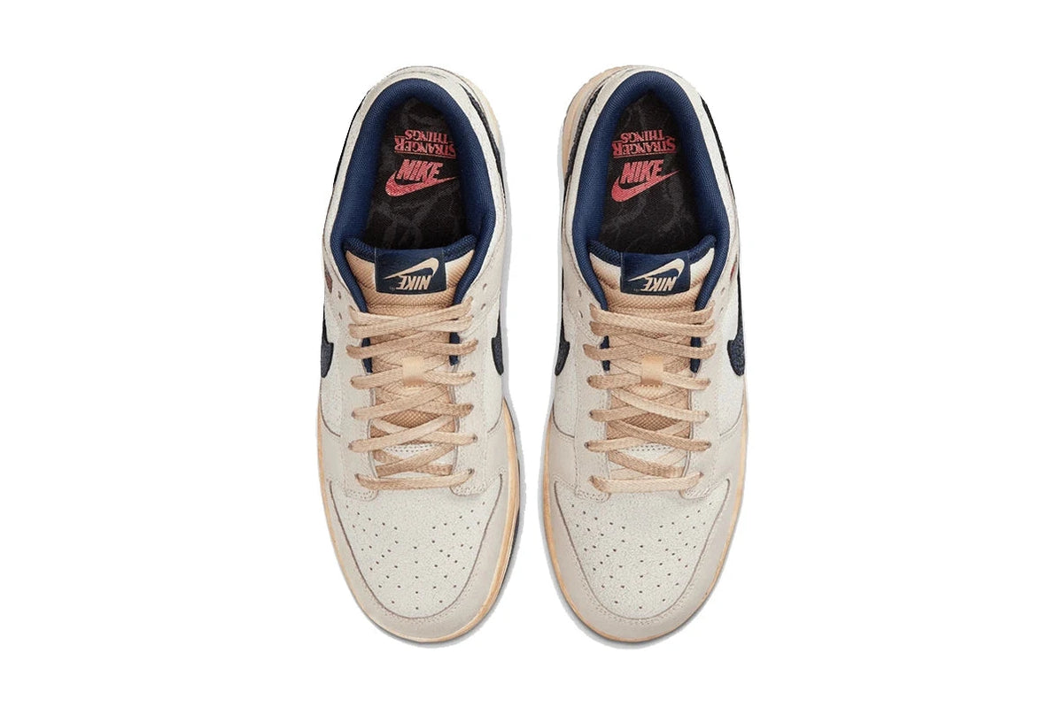 Tênis Nike Dunk Low Stranger Things Phantom Branco