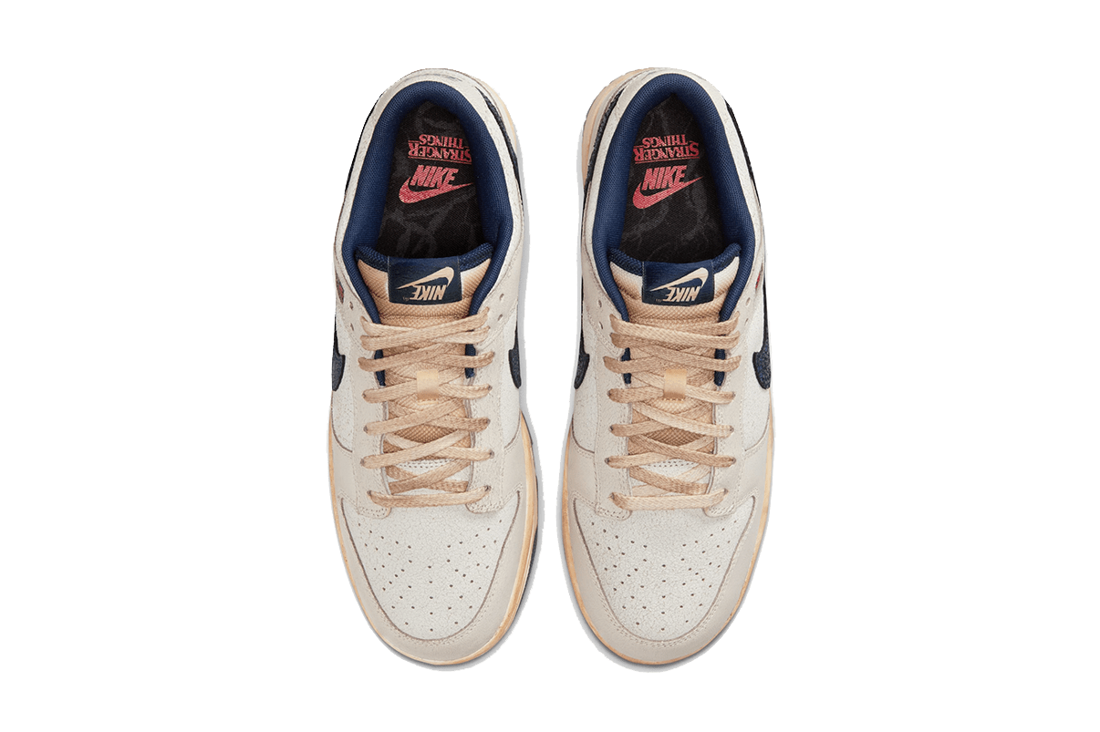 Tênis Nike Dunk Low Stranger Things Phantom Branco