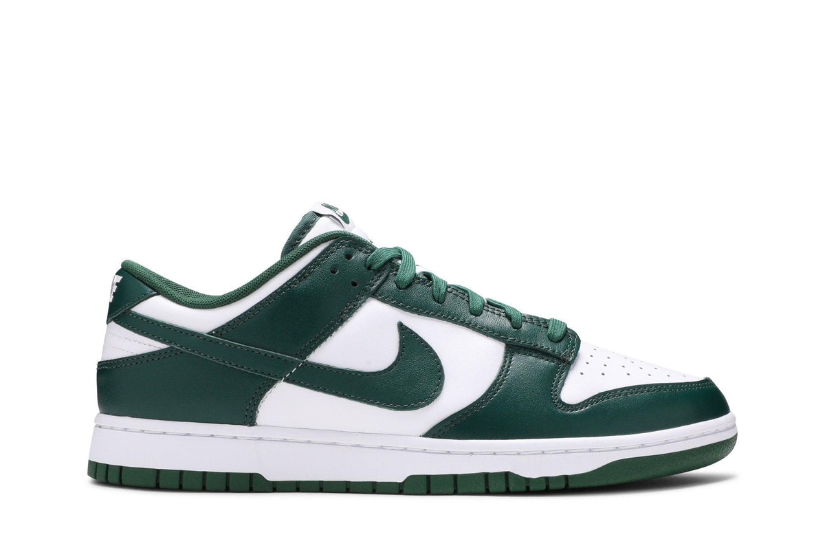 Tênis Nike Dunk Low Varsity Green Michigan State Verde