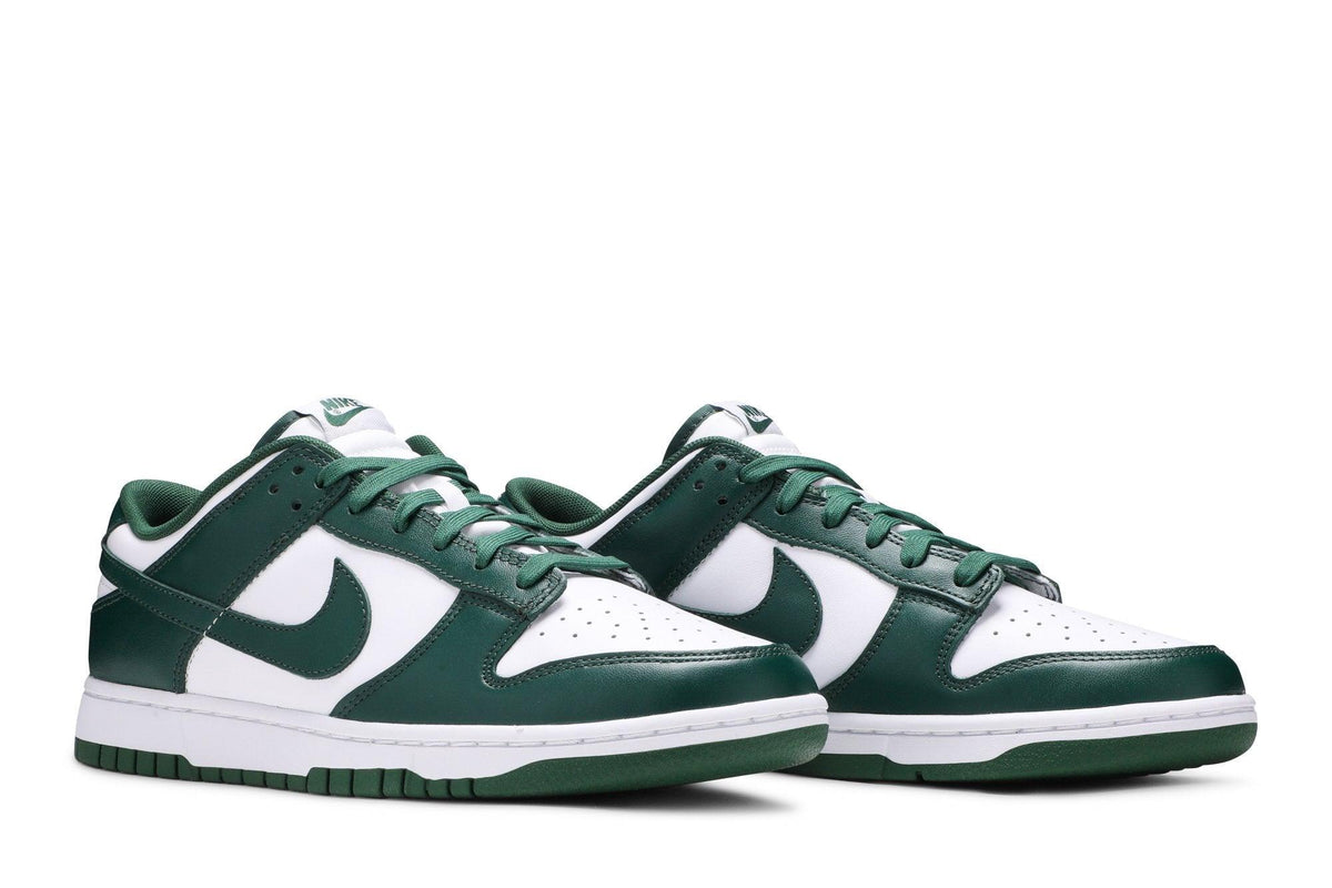 Tênis Nike Dunk Low Varsity Green Michigan State Verde