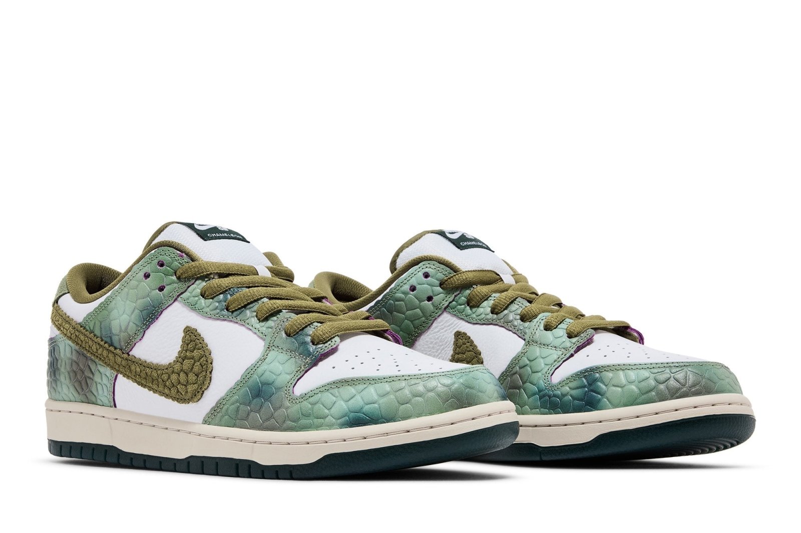 Tênis Nike SB Dunk Low x Alexis Sablone Chameleon Verde