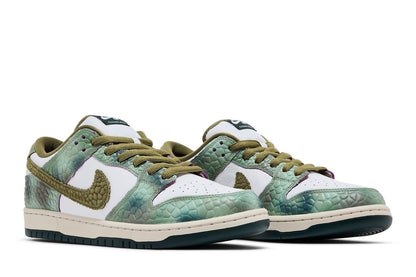 Tênis Nike SB Dunk Low x Alexis Sablone Chameleon Verde