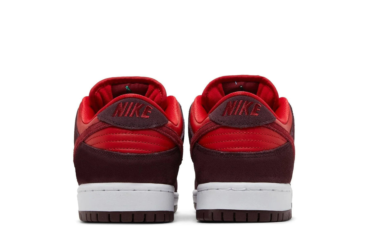 Tênis Nike SB Dunk Low Cherry Vermelho