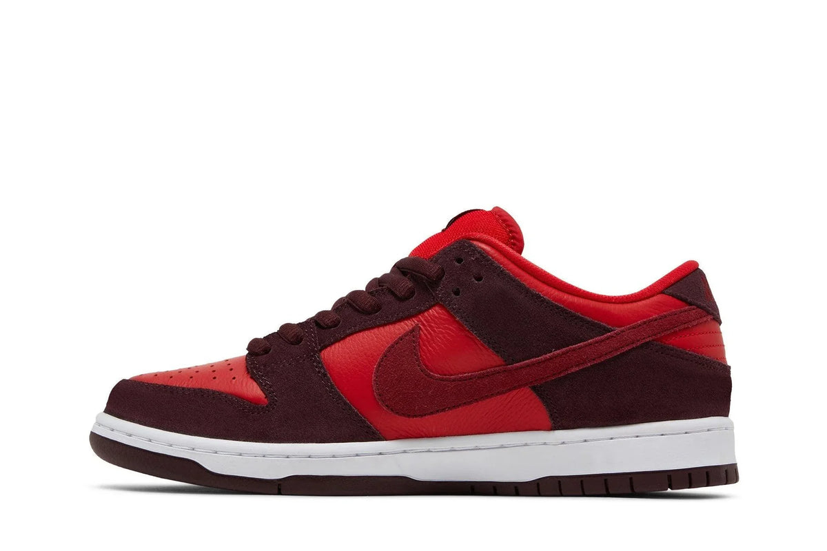 Tênis Nike SB Dunk Low Cherry Vermelho