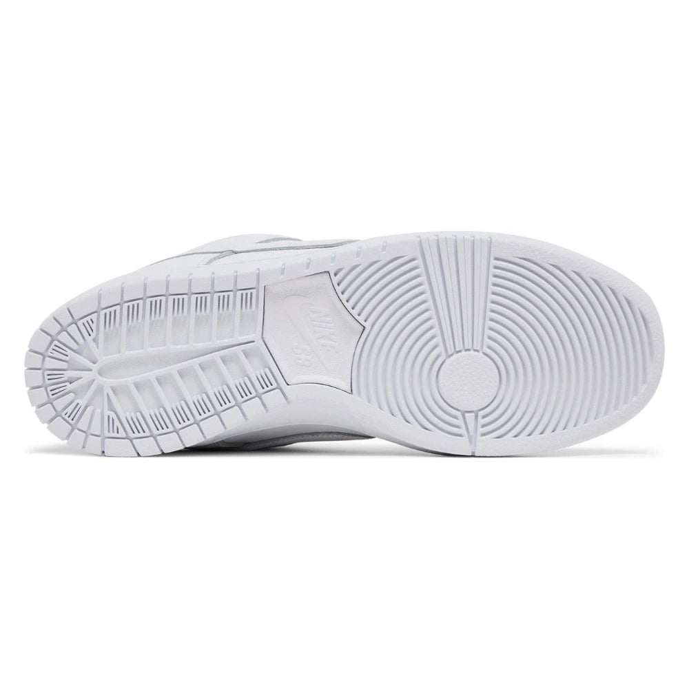 Tênis Nike SB Dunk Low Pro Triple White Branco - foto 3