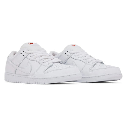 Tênis Nike SB Dunk Low Pro Triple White Branco - foto 5