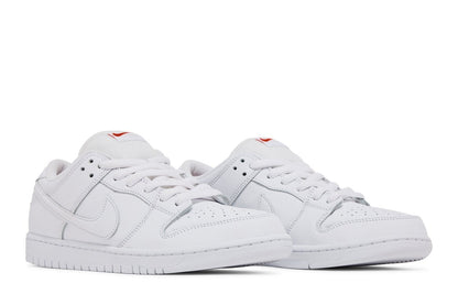 Tênis Nike SB Dunk Low Pro Triple White Branco